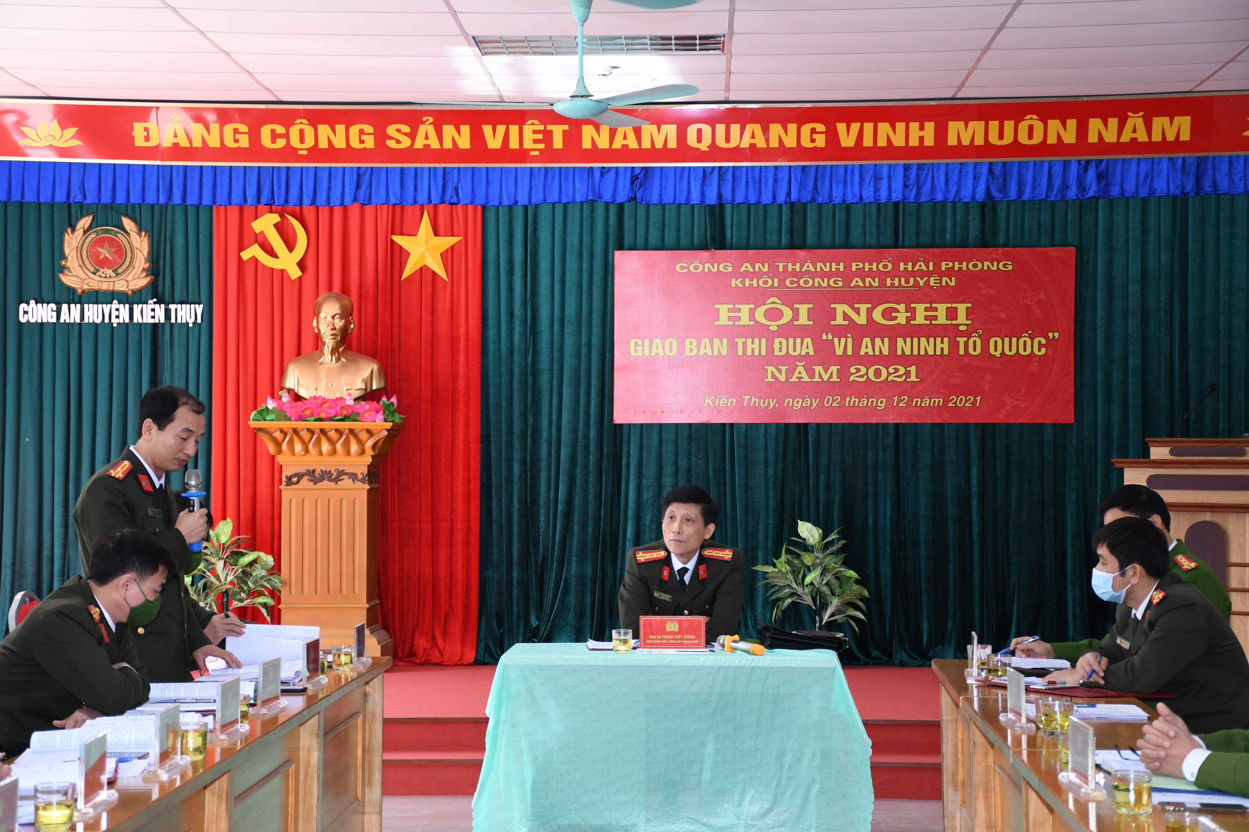 Giao ban phong trào thi đua “Vì an ninh Tổ quốc” khối Công an huyện năm 2021